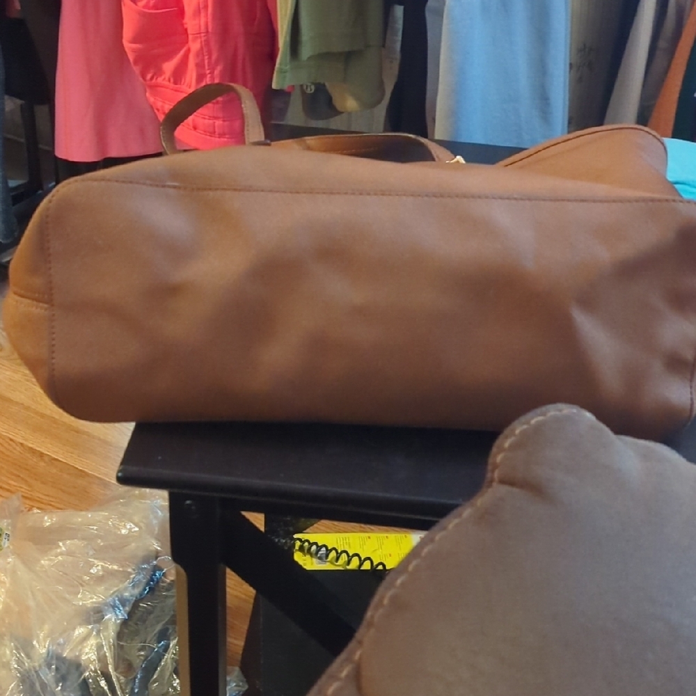 Michael Kors Tan Leather Tote - Picture 3 of 9